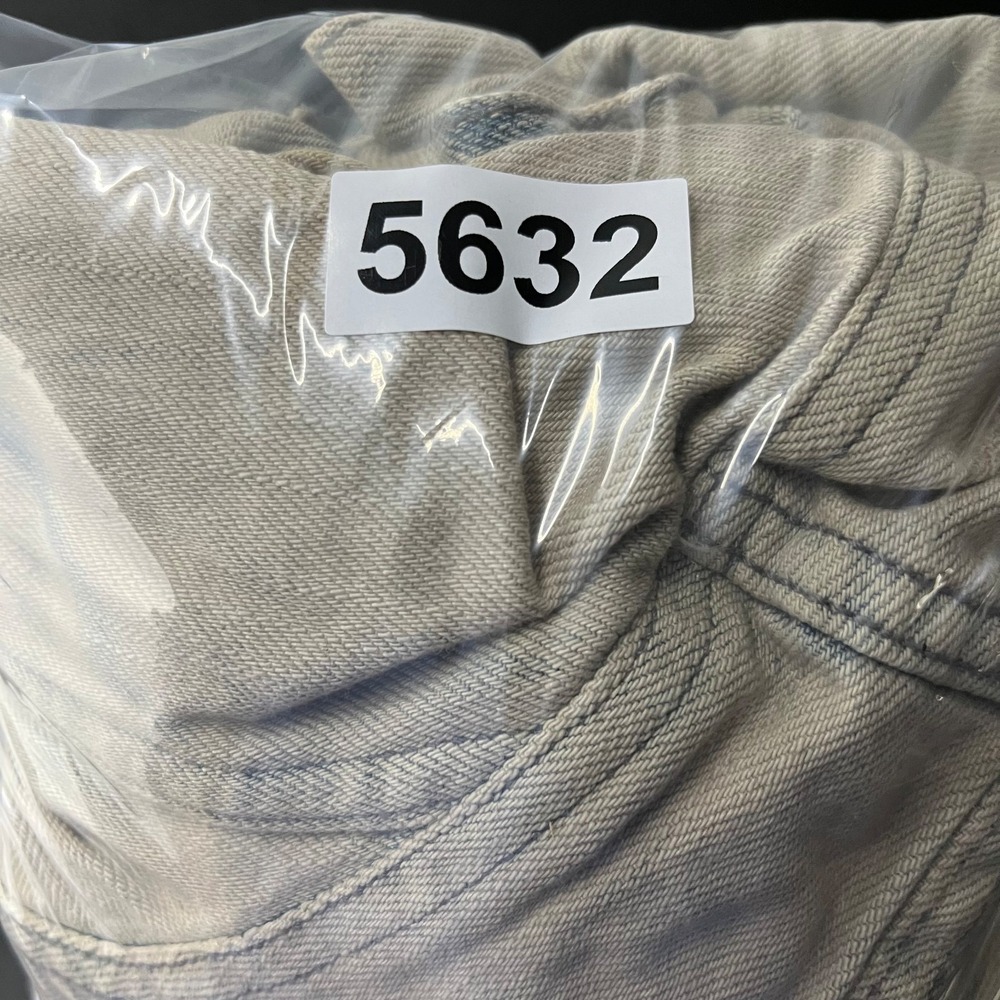 Levi's Positively‎ Superior Trucker Jacket Women's Denim Button Classic Y2K - XS - Picture 11 of 11